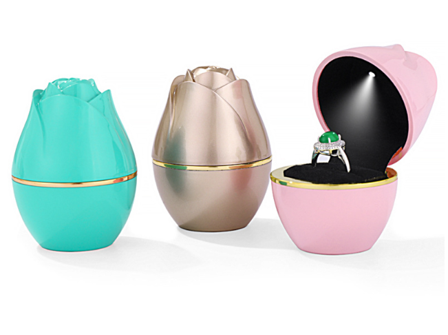 rose shaped ring box