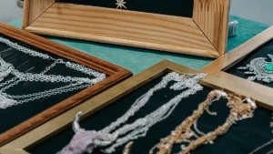 Everything You Need to Know About Jewelry Display Stands and Trays