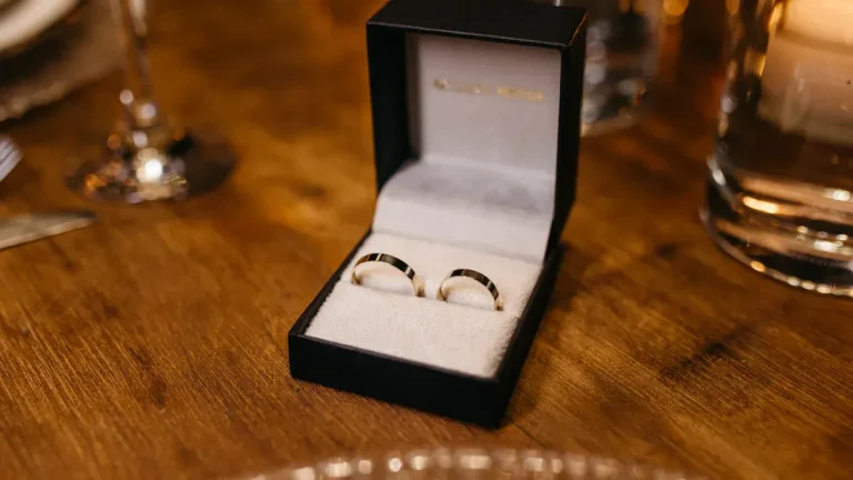 Technical Specifications for Secure and Protective Ring Box Inserts