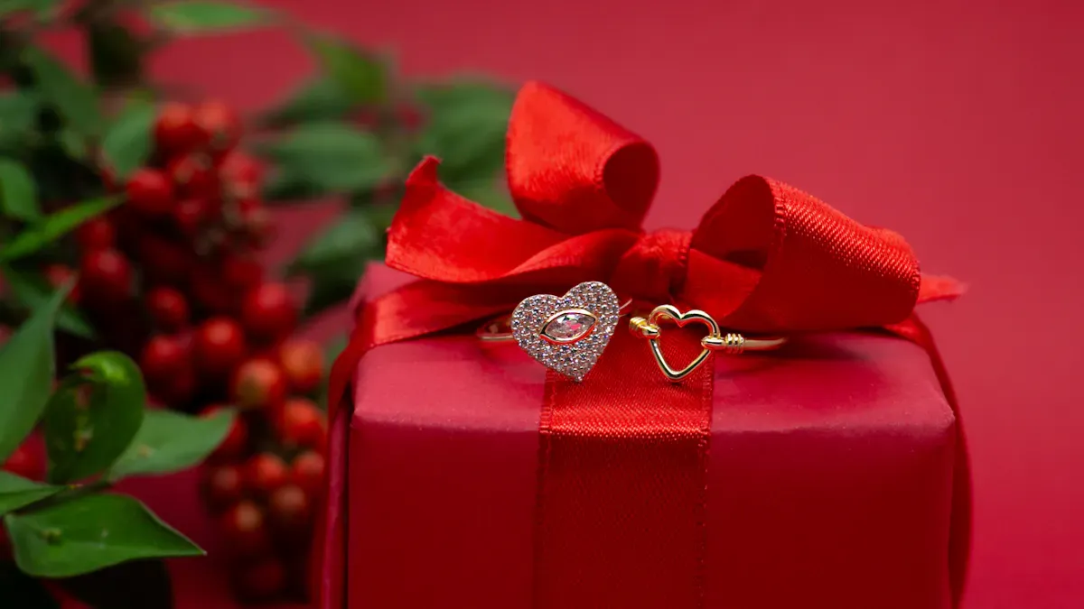 The Role of Gift Bags and Ribbons in Completing the Jewelry Purchase 3 Emotional Value Added by Gift Bags and Ribbons in Jewelry Gifts