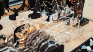 Logistics and Shipping Guide for Wholesale Jewelry Displays