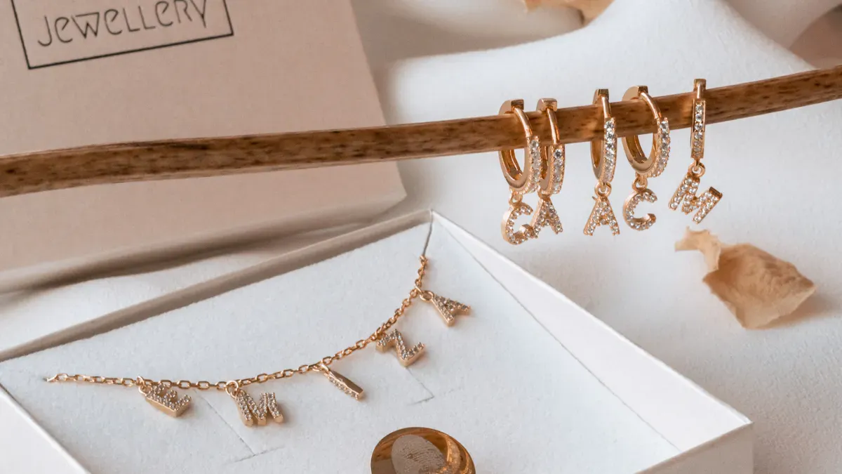 Essential Packing Materials for Packing and Shipping Necklaces