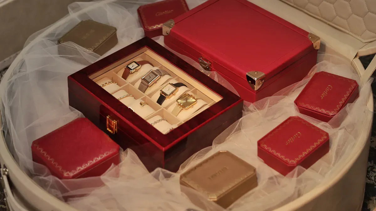 The Importance of Hinges and Closures in Jewelry Box Longevity 1 The Importance of Hinges and Closures in Jewelry Box Longevity