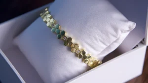 Innovative Packaging Ideas for Oversized Bangle and Bracelet Sets