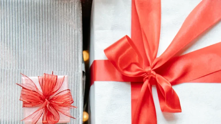 The Art of High-Gloss Lacquer Finishes in Luxury Packaging