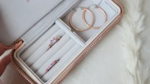 The Best Packaging Solutions for Fragile Pearl Jewelry