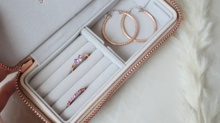 The Best Packaging Solutions for Fragile Pearl Jewelry