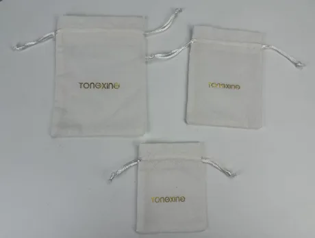 velvet drawstring jewelry pouch supplier