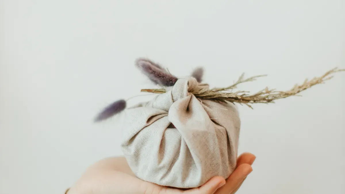 Key Quality Criteria for Velvet Drawstring Pouches