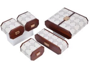 What to look for in a travel leather jewelry organizer