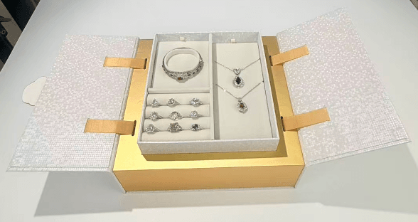 Small Boxes for Single Jewelry Pieces