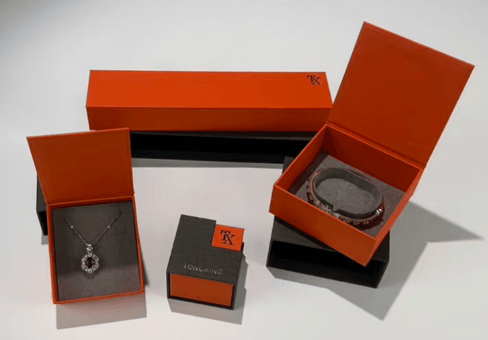 Why Work with a Specialized Jewelry Organizer Manufacturer
