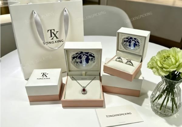 3 things a jewelry packaging factory must offer
