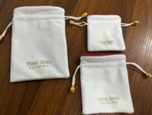 How to choose the best custom jewelry pouches with your logo