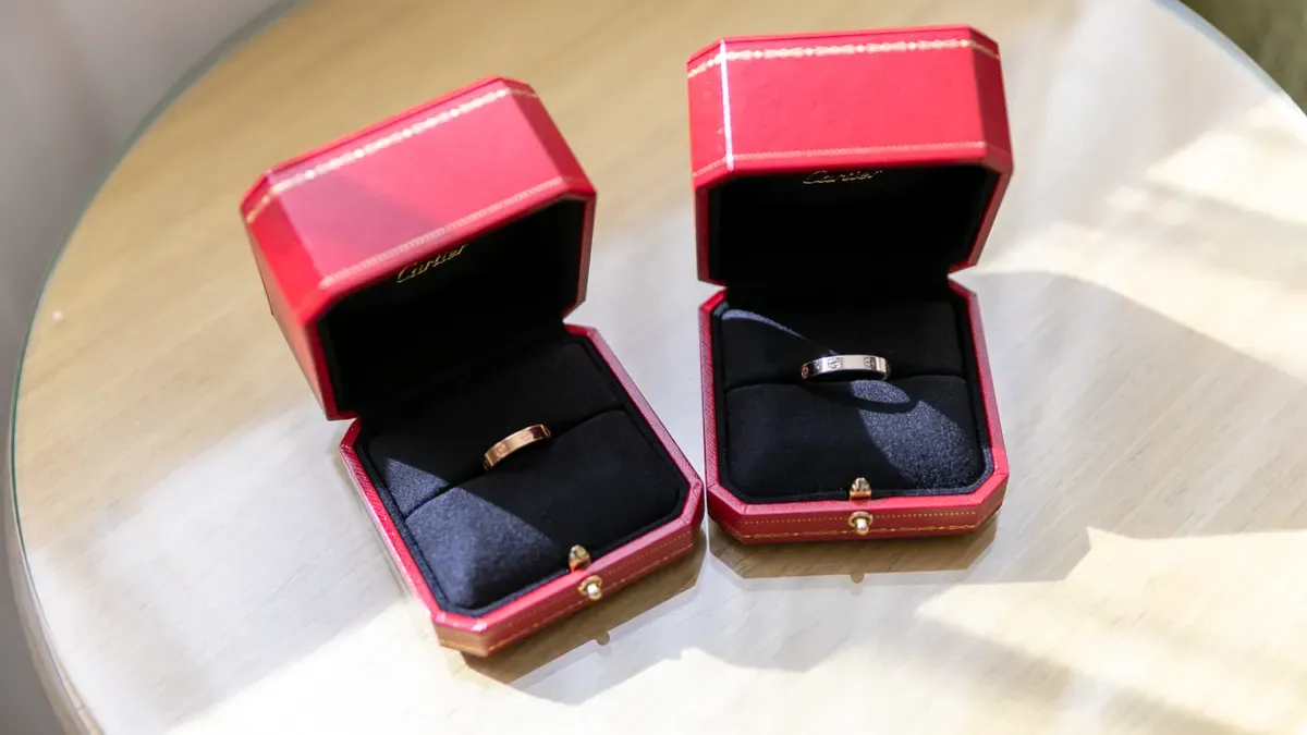 Compact and Travel-Friendly Velvet Boxes