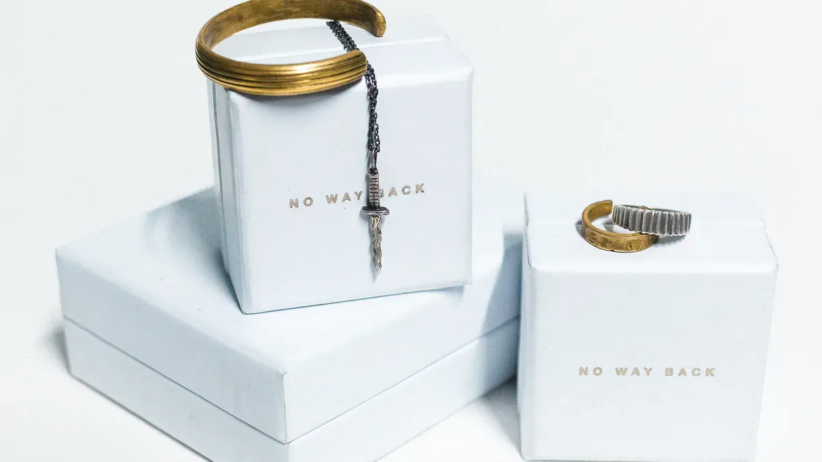 The Future of Vegan Leather in the Jewelry Box Industry 3 Applications in Jewellery Packaging Boxes