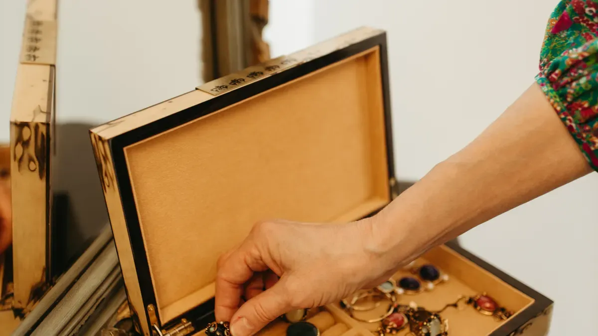 Cleaning Wood Jewelry Box Exteriors