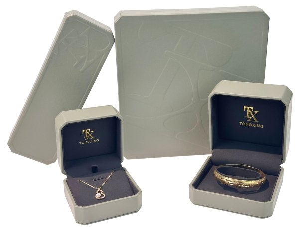 Creative Jewelry Packaging Ideas with Interactive and Tech-Enhanced Features