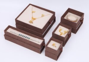 How to Repair Minor Scratches on Premium Lacquer Jewelry Boxes